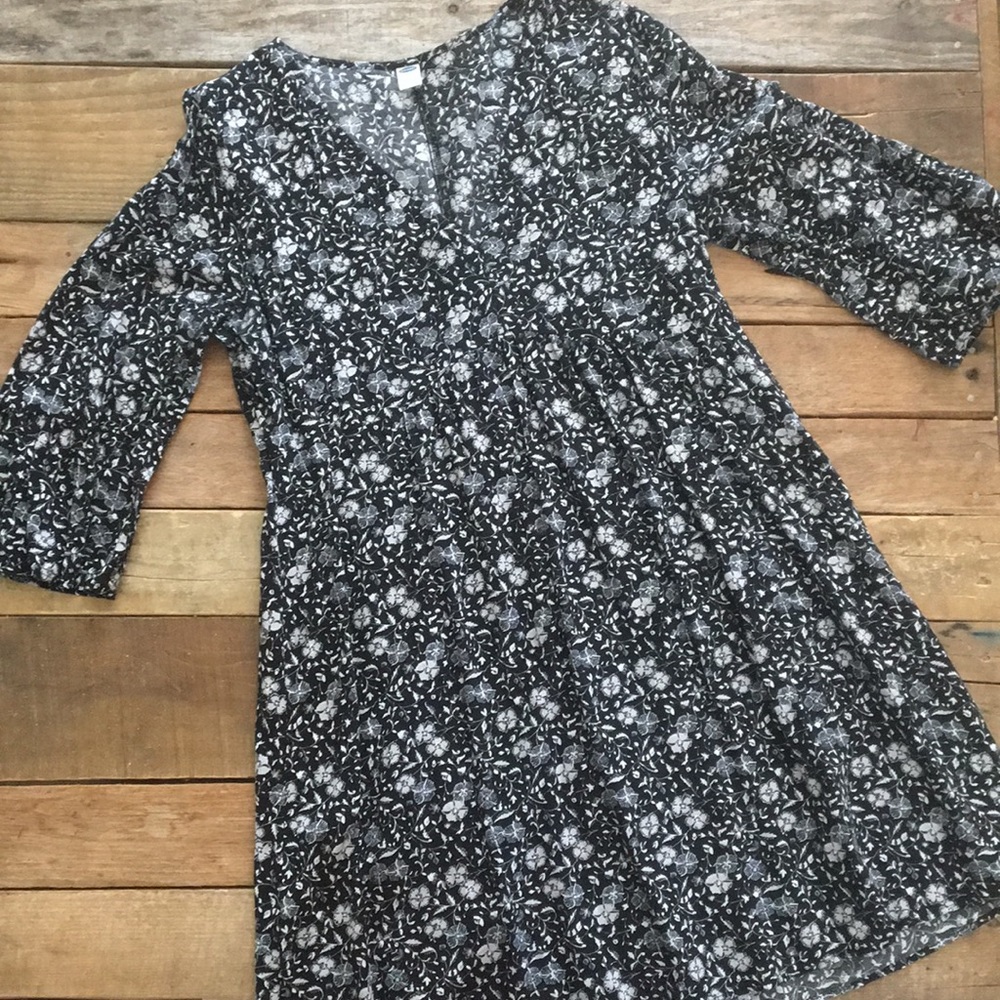 Black and White Old Navy Dress size M